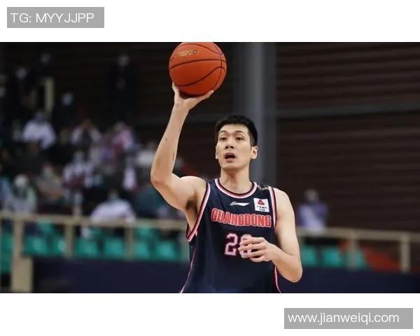 任骏飞领衔广东队奋战CBA季后赛展现篮球风采与团队精神